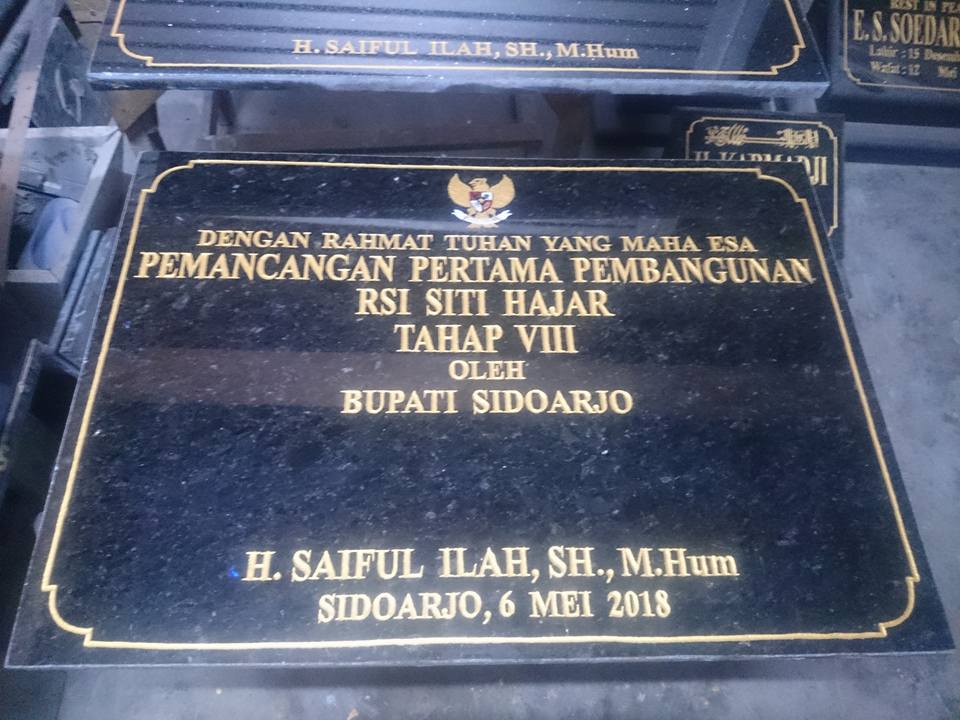 Papan Prasasti Marmer Grafir